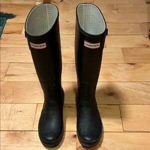 Hunter Classic Black Rain Boots